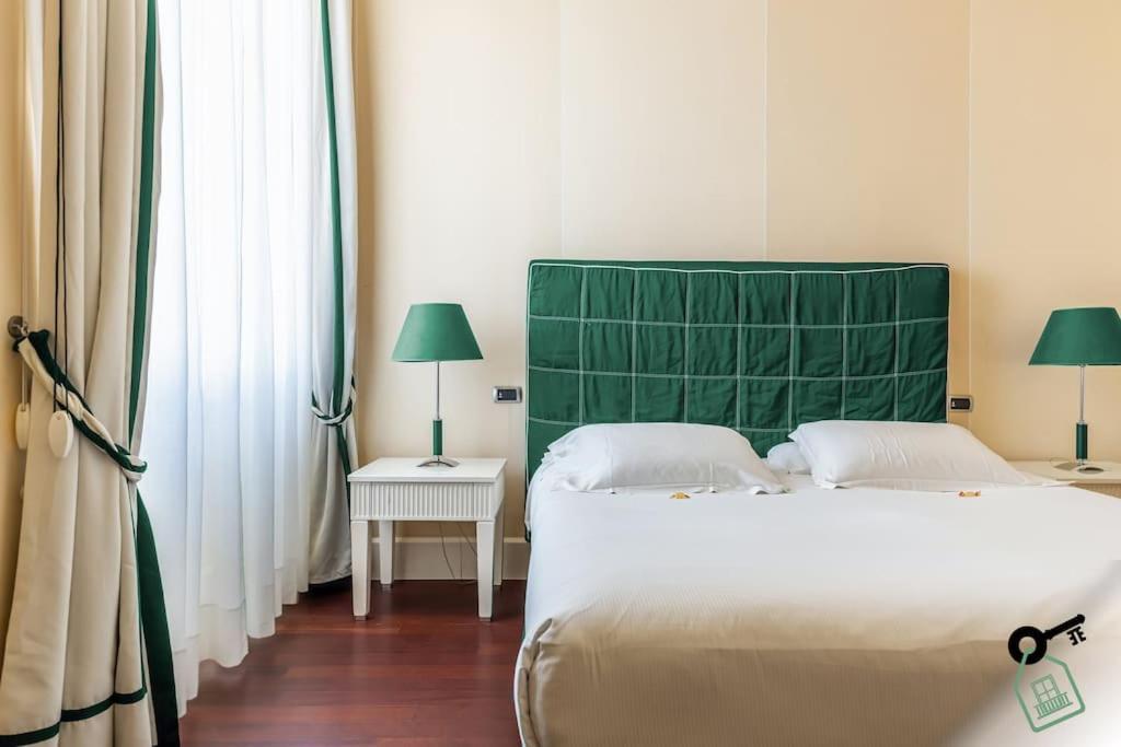 Hotel Rooms ليفورنو المظهر الخارجي الصورة